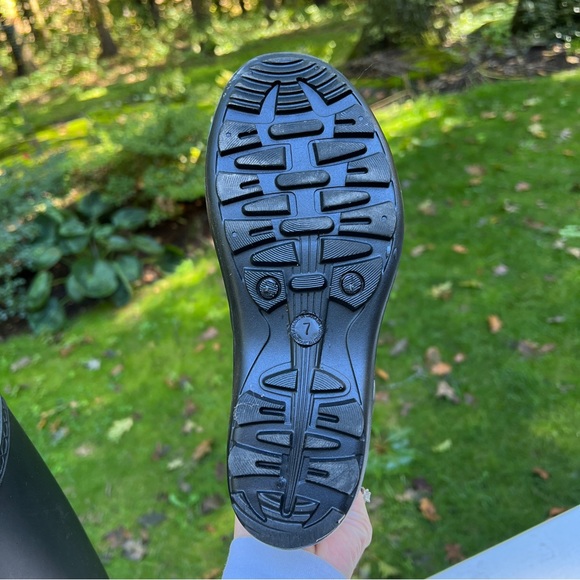 Black Kamik Rain Boots - Size 7 - Picture 6 of 11